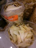 Shark fin for sale in medicine shop China,Chinese medicine,Traditional Chinese Medicine,medicine,medicine shop,illegal,illicit,illegal wildlife trade,wildlife trade,poaching,poached,dead,endangered species,threats,conservation threat,un