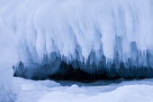Ice Svalbard,ice,winter,snow,blue,white,stalactites,pattern,cave