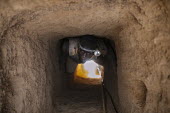 Gold mine africa,man,gold,mine,hole,climate change,burkina faso,mining,deforestation,human,humanitarian,issues,conservation issues,gold mine,people,human issues,CIFOR,Burkina Faso,forest research,adaptation,pro